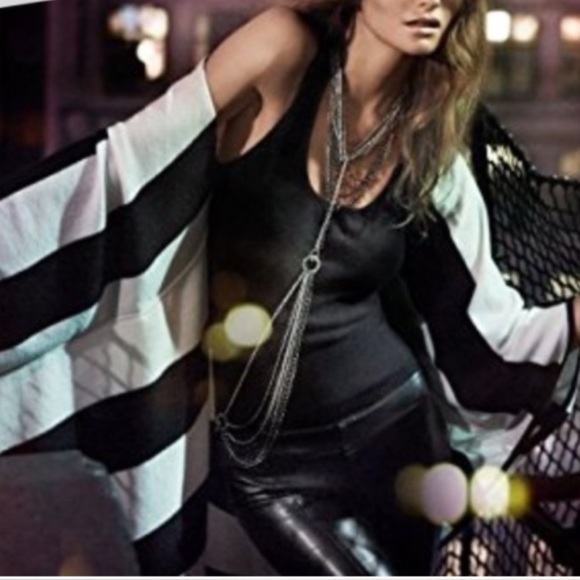 Bebe - Cashmere Cover - Picture 4 of 4